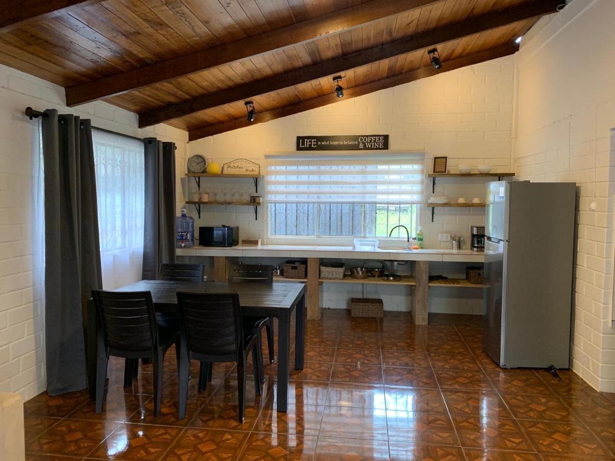 High-End Holiday Cabin - Tungurahua Hot Springs Баньйос Екстер'єр фото